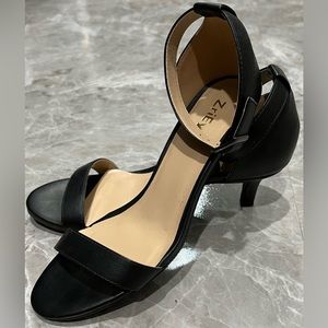 ZriEy Women's 2’ inch Heels Open Toe Adjustable Ankle Strap Black Size 7 NWOT